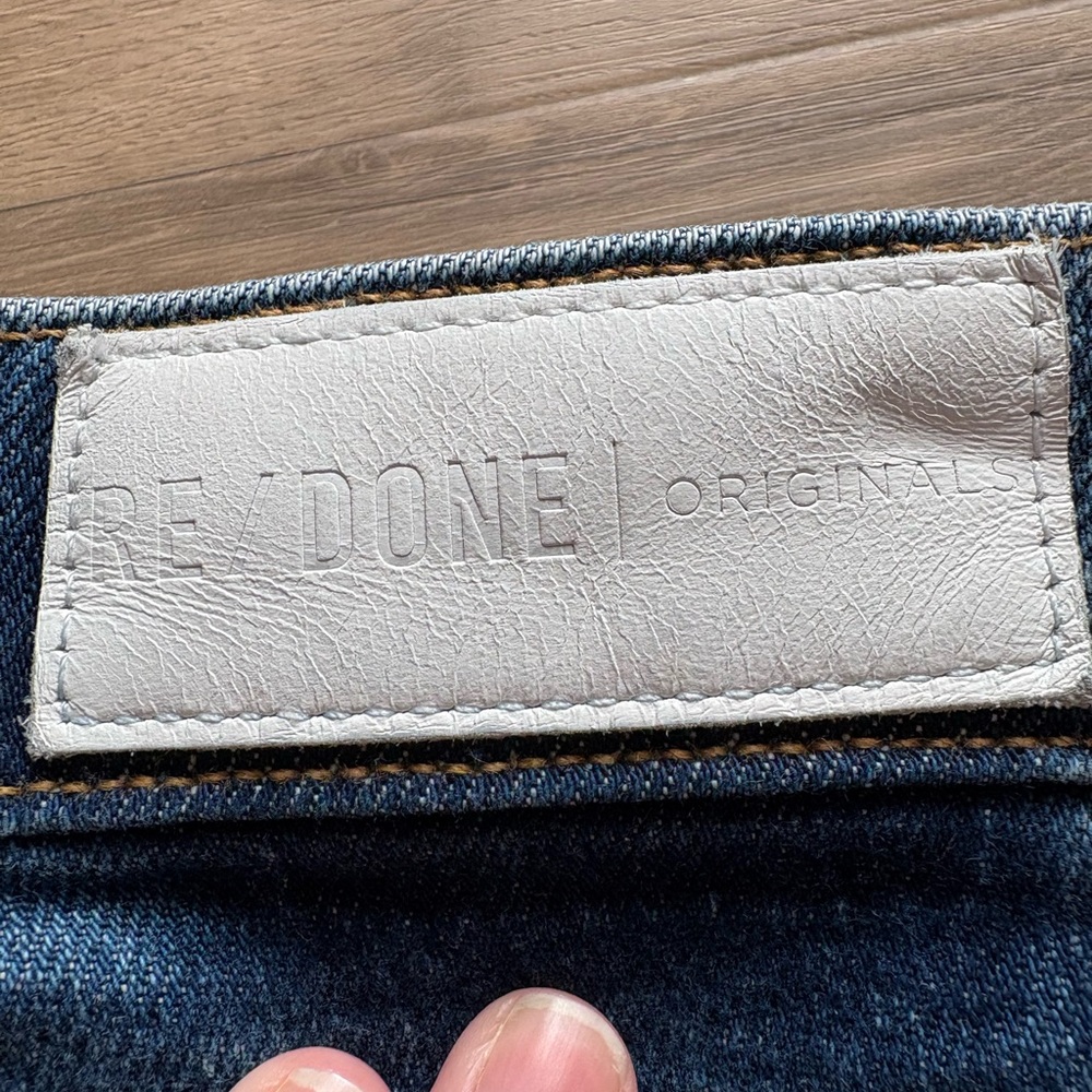 Re/Done Raw Hem Crop Straight Leg Jean - Picture 4 of 7